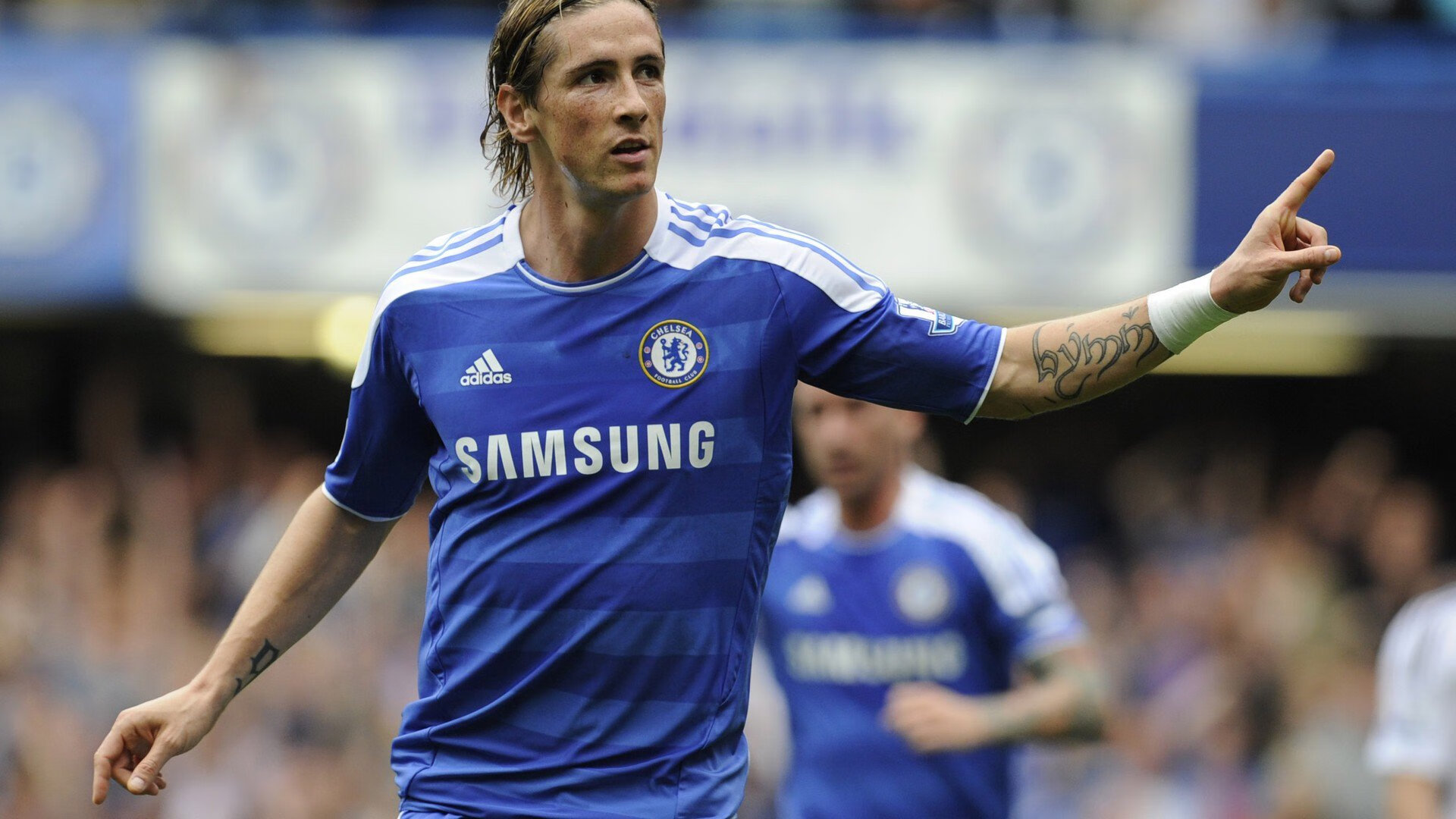 永恒之城见证新王加冕，阿圭罗破纪录之夜，罗马险胜塞维利亚的战术博弈