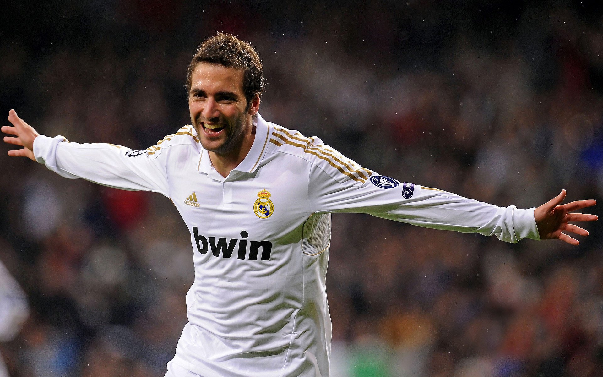 北欧神话终结者，莫德里奇一箭穿心，勒沃库森完胜挪威奏响欧战序曲